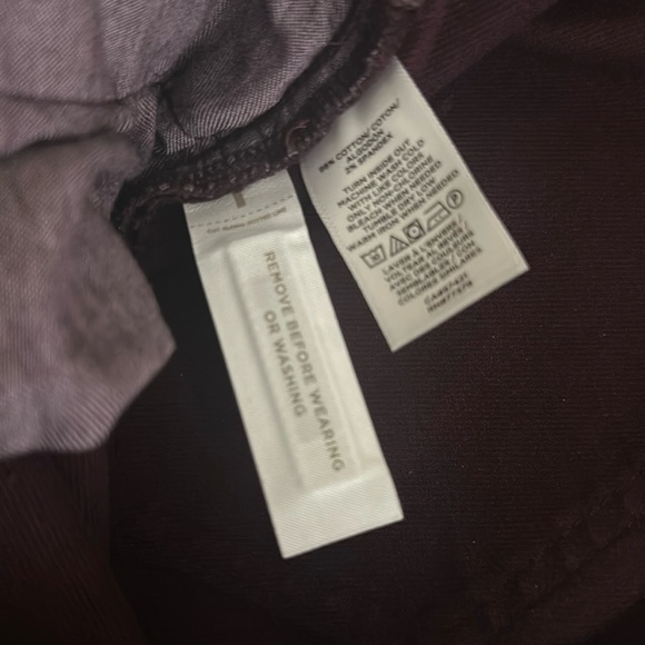 🆕 Ann Taylor “The Taper” Sculpting Mid Rise Jeans in Plum Rose. Size 4… - Picture 9 of 15